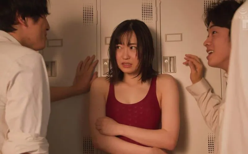 Học sinh nữ có body ngon bị nhóm bạn trong clb bơi lội thông đồng cưỡng bức